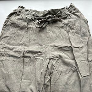 Light weight, wide legged, H&M pants